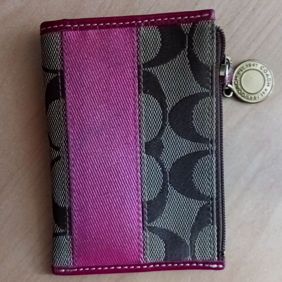 Coach wallet - Picture 2 of 3